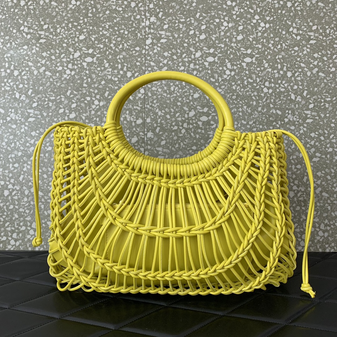 Valentino Garavani AllKnots Shopper Bag in Yellow Hand-woven Leather 